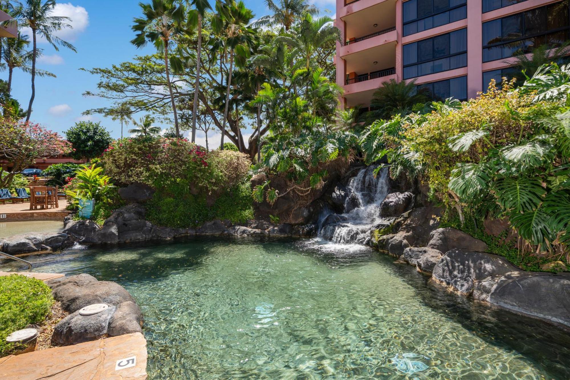 Kahana Falls Resort Napili-Honokowai Екстер'єр фото
